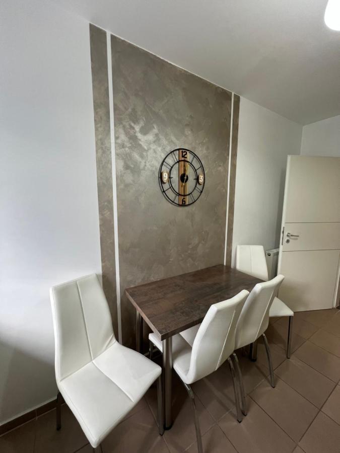 Appartamento Moncler Family Braşov Esterno foto